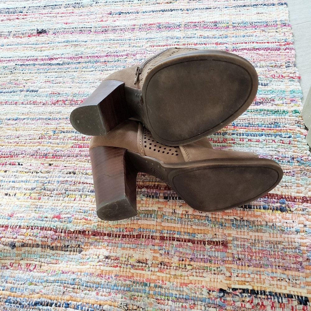 Lucky Brand Wedges - Picture 13 of 13